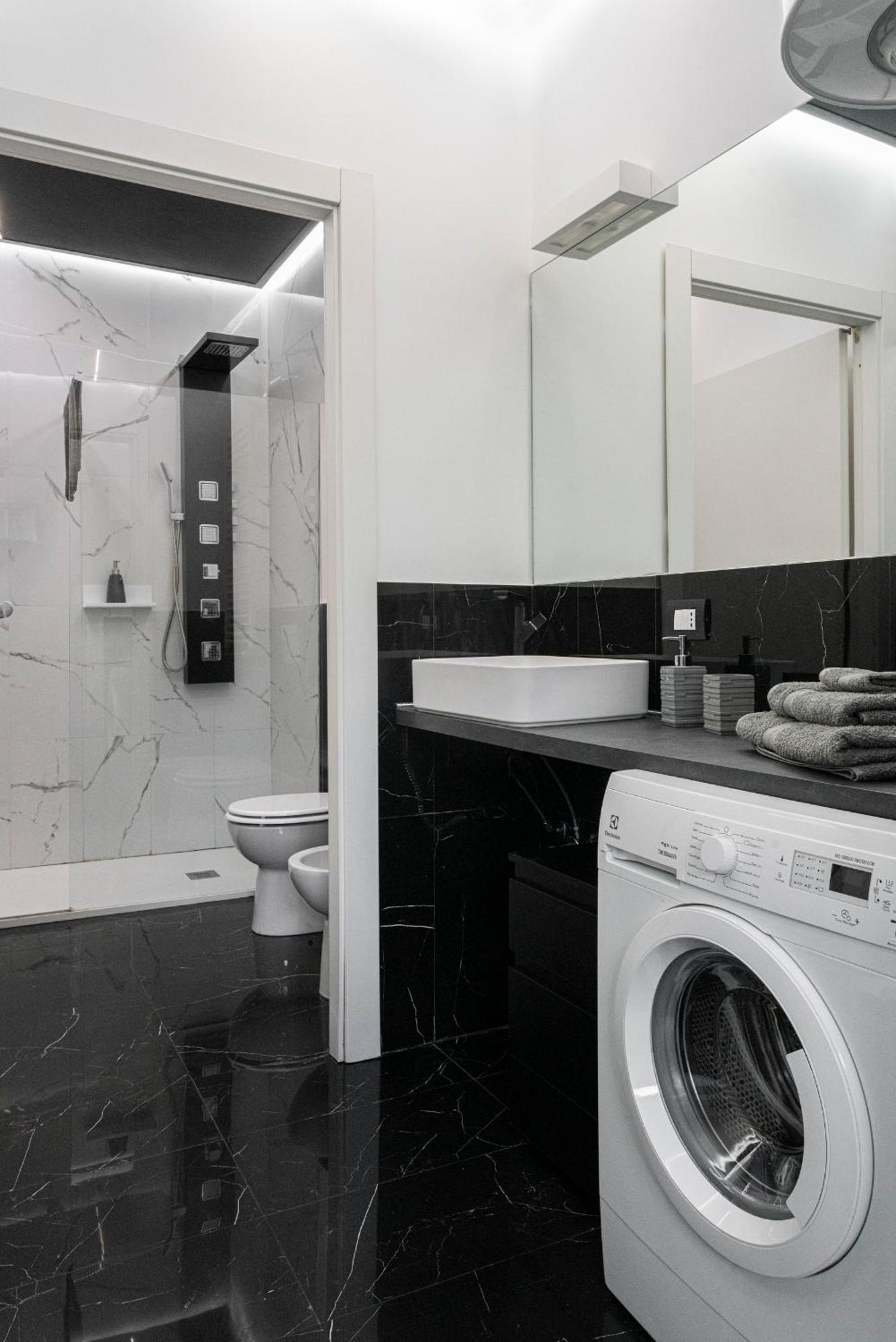 Elegant Sweet Home Suite - Milan, 15 Minute Duomo Luaran gambar
